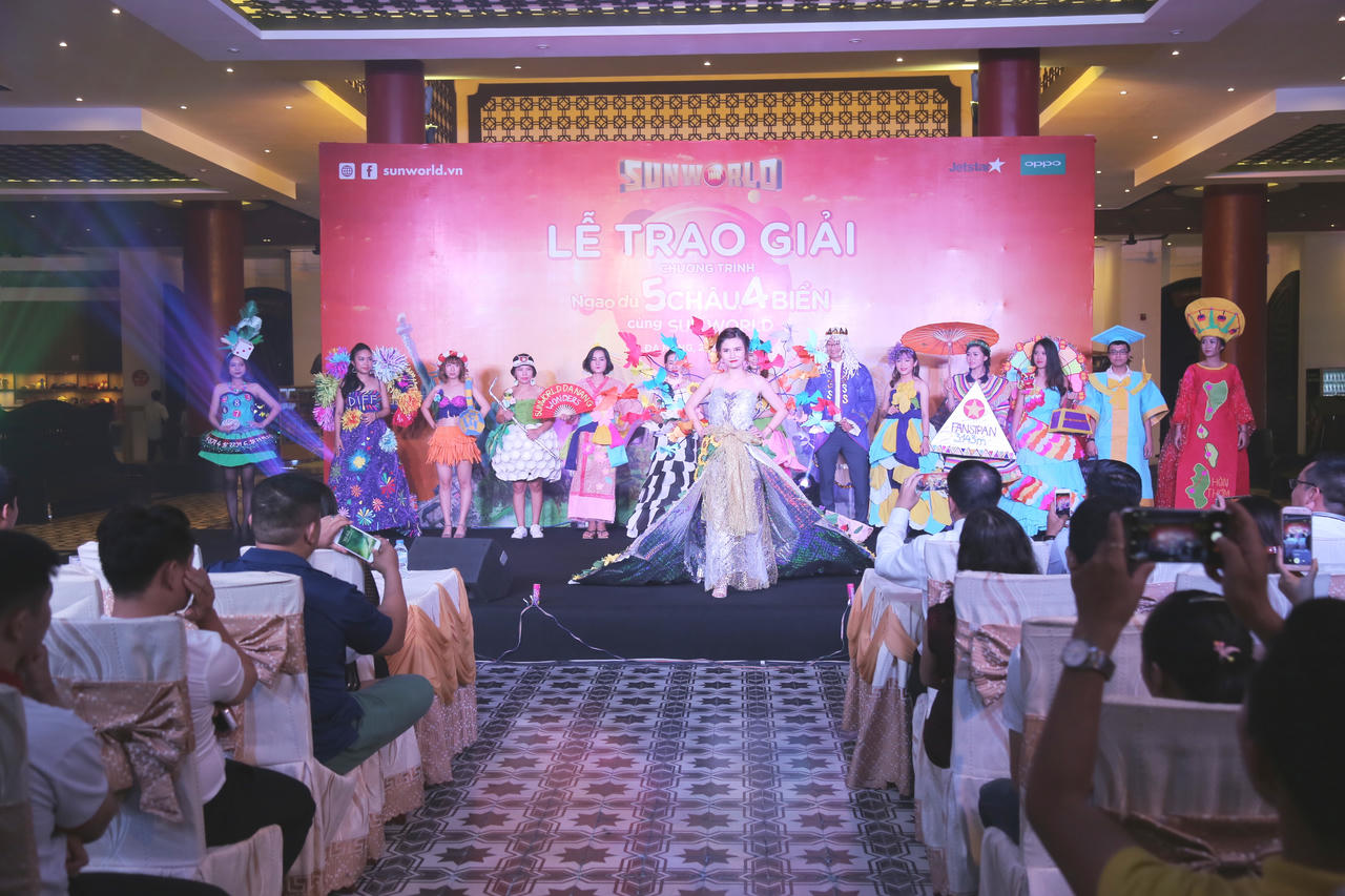 Các khách hàng Sun World bất ngờ trúng thưởng tour du lịch quốc tế tới Pháp, Úc