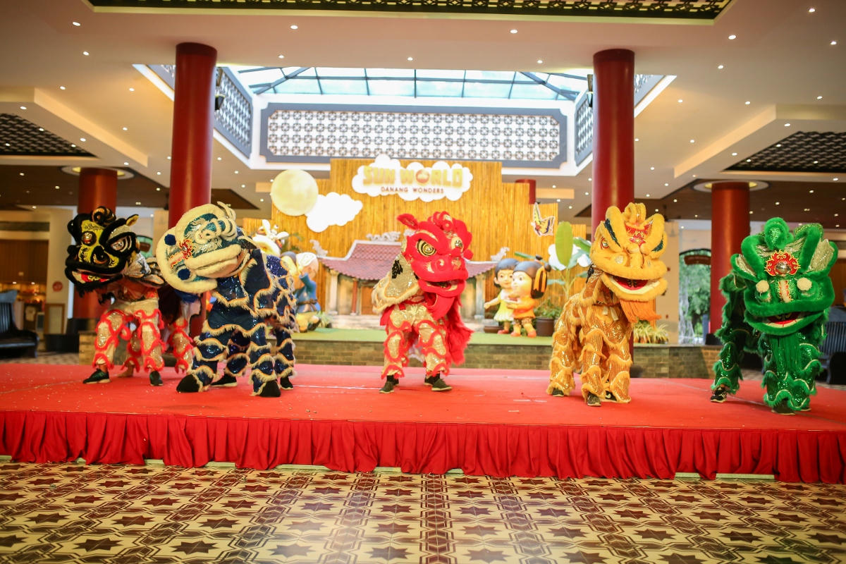 Check-in trung thu lớn nhất Đà thành ở Sun World Danang Wonders