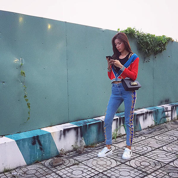 bi-quyet-dien-do-khoe-chan-thon-sexy-cua-my-nhan-viet-7