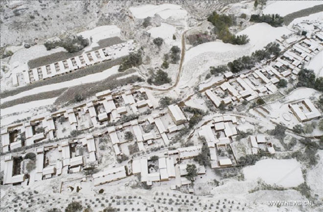 Trung Quốc: Tuyết phủ trắng sau đợt lạnh đầu mùa
