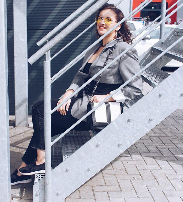 9 cách phối blazer kẻ ô đang khuynh đảo giới mộ điệu thời trang New York