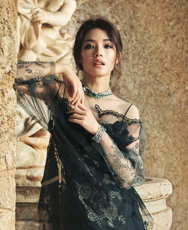 Thư Kỳ mặn mà tuổi tứ tuần