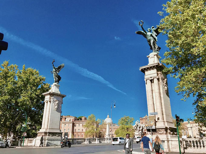 chuyen-di-chau-au-sang-chanh-nhung-dang-tien-cua-nang-nam-lun-sexy-6