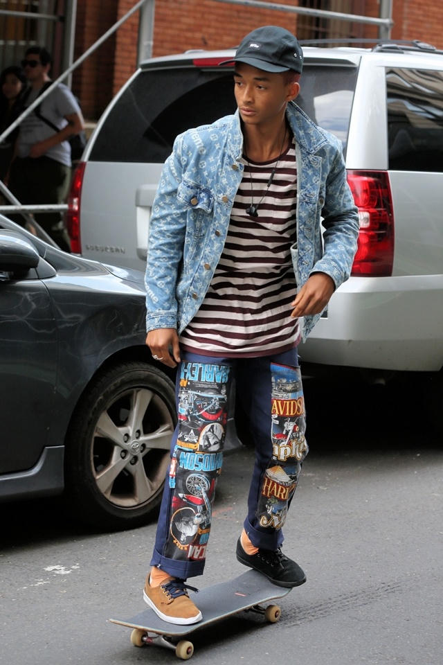 Sao thế giới đuổi theo cơn sốt thời trang Supreme