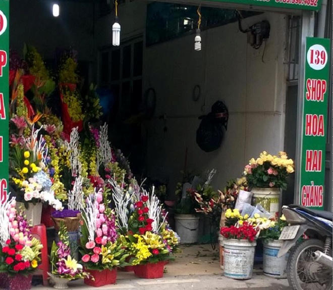 Ngày 20/10: Giá hoa trên thị trường Hà Nội tăng mạnh