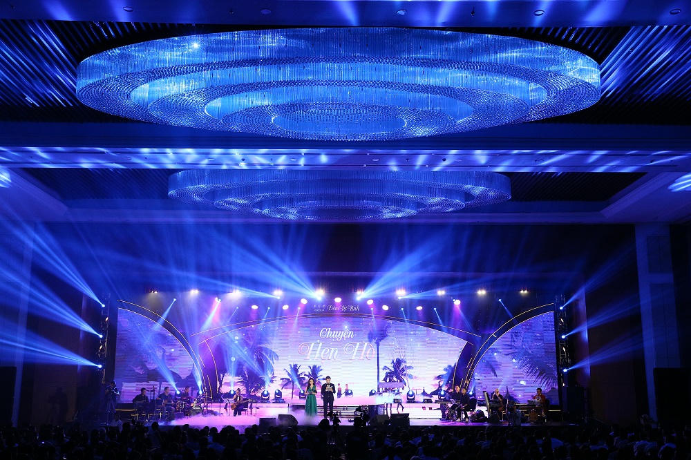 FLC ủng hộ đồng bào lũ lụt Thanh Hóa 2,5 tỷ đồng thông qua “Đêm tự tình”