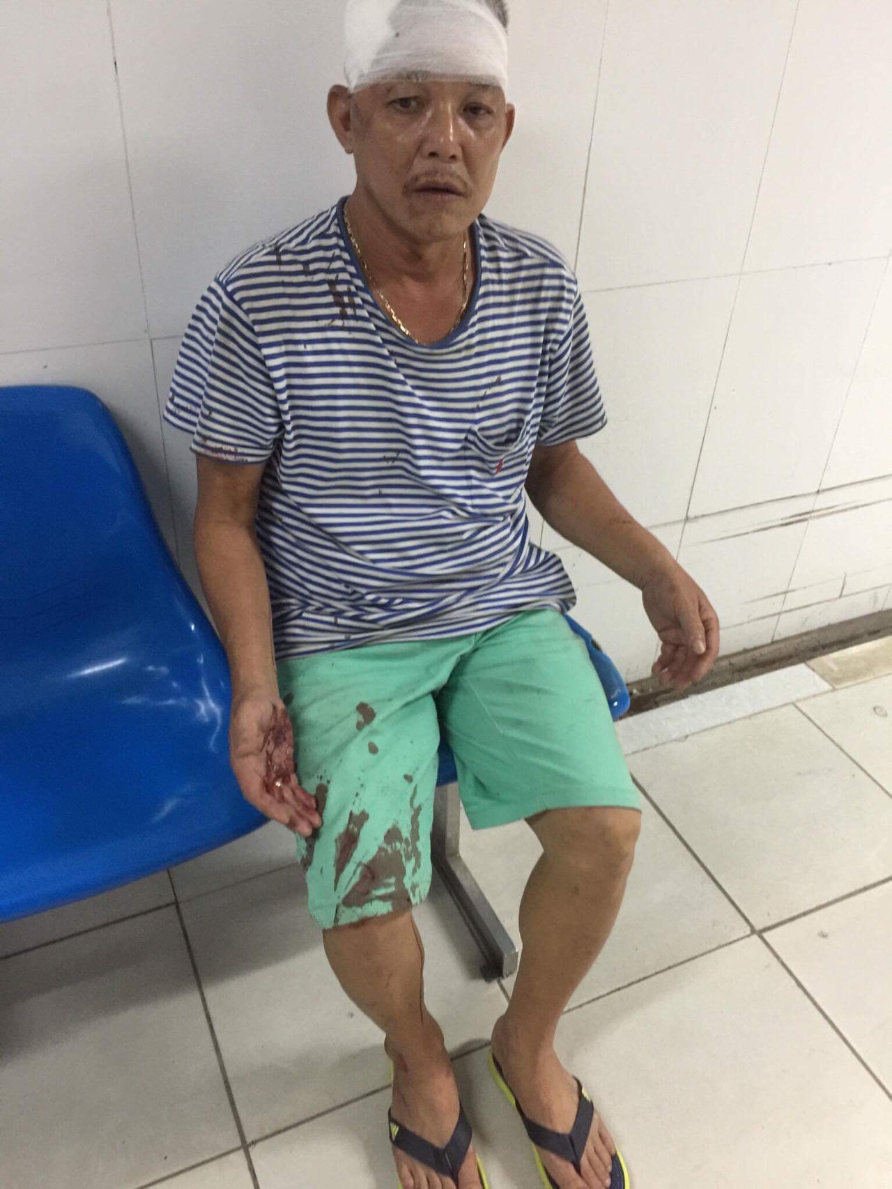 Hà Nội: Ngang nhiên lao vào trụ sở công an phường đánh người?