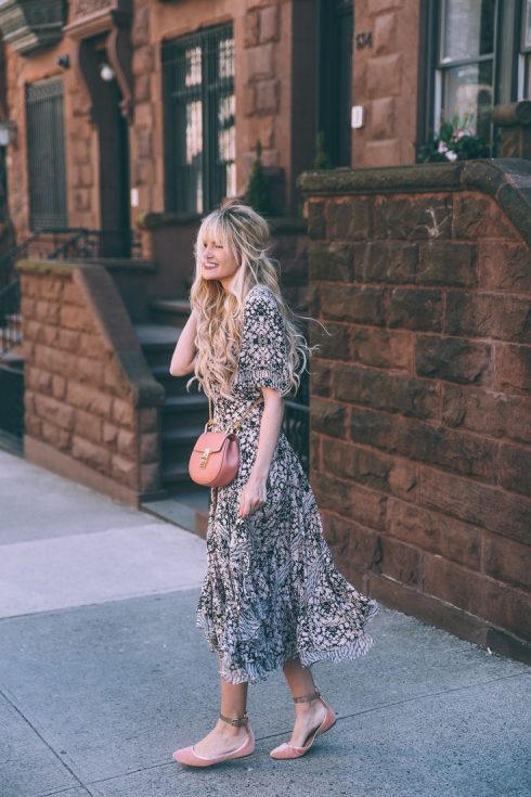 Váy hoa thanh lịch cho mùa thu