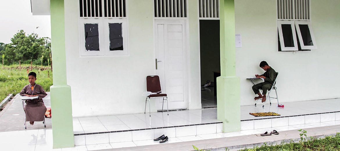 Bật mí ngôi trường đặc biệt sau lưng những kẻ khủng bố