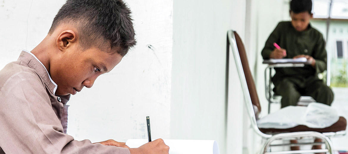 Bật mí ngôi trường đặc biệt sau lưng những kẻ khủng bố