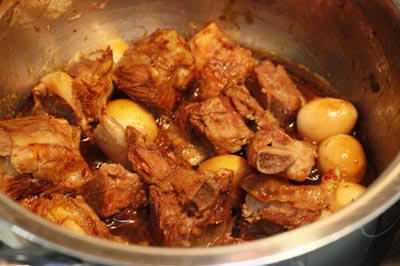 Kết quả hình ảnh cho sườn kho trứng cút