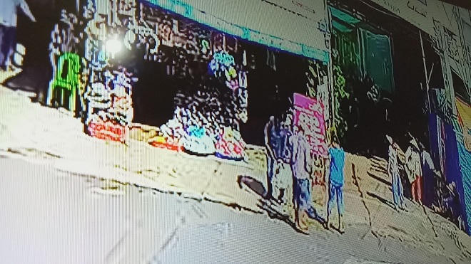 Ngao ngán chịu cảnh 'chặt chém' ở miếu Bà Chúa Xứ