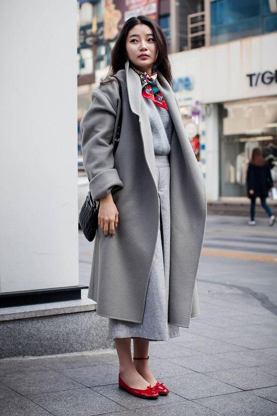 Hoc bi quyet dien trang phuc mua lanh nhu gioi tre Han Quoc hinh anh 4