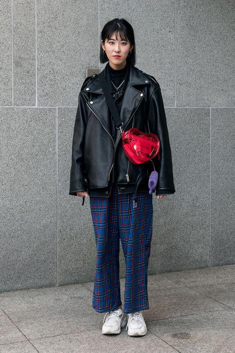 Hoc bi quyet dien trang phuc mua lanh nhu gioi tre Han Quoc hinh anh 5