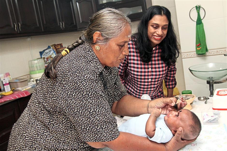 Kỳ diệu chăm sóc hậu sản bằng thảo mộc ở Ấn Độ