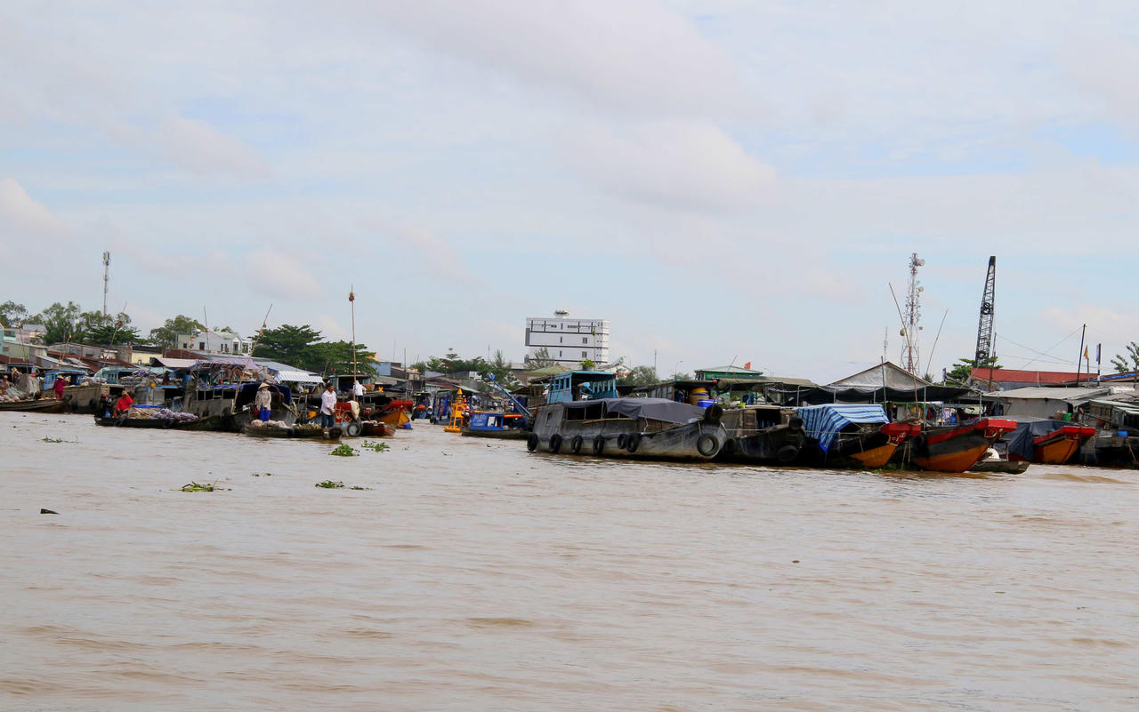 Tìm giải pháp đảm bảo an toàn giao thông trên chợ nổi Cái Răng