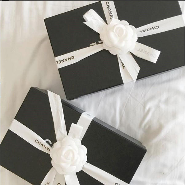 A hau Tu Anh: Tin do hang hieu thu thiet trong showbiz Viet hinh anh 11