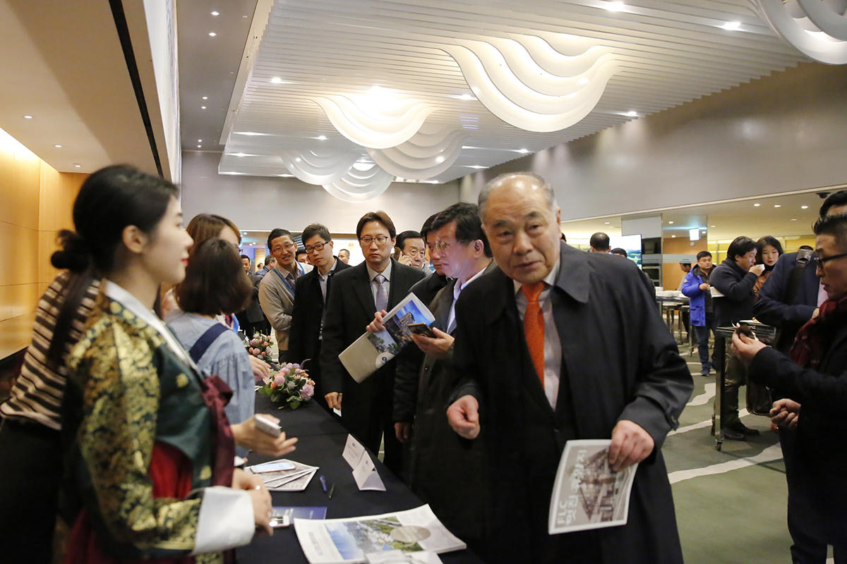 FLC tiếp xúc hơn 400 nhà đầu tư Hàn Quốc tại Seoul, hợp tác toàn diện với KB Securities