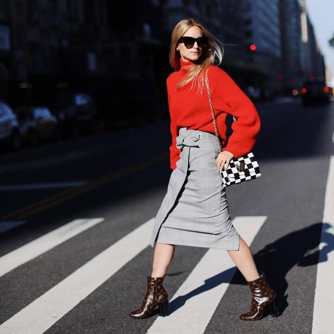 Street style cá tính của bà mẹ hai con người Hà Lan