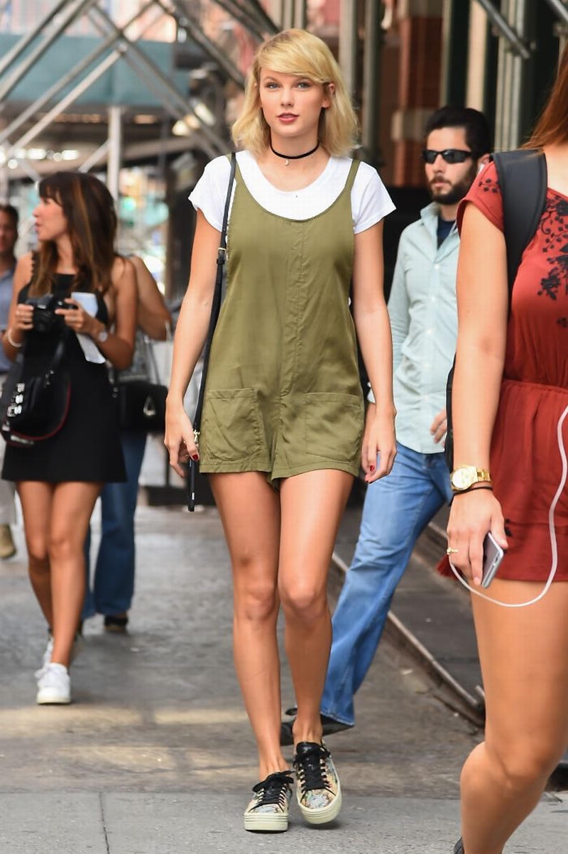 7 cách mix match đơn giản mà hiệu quả của Taylor Swift bạn nhất định phải copycat