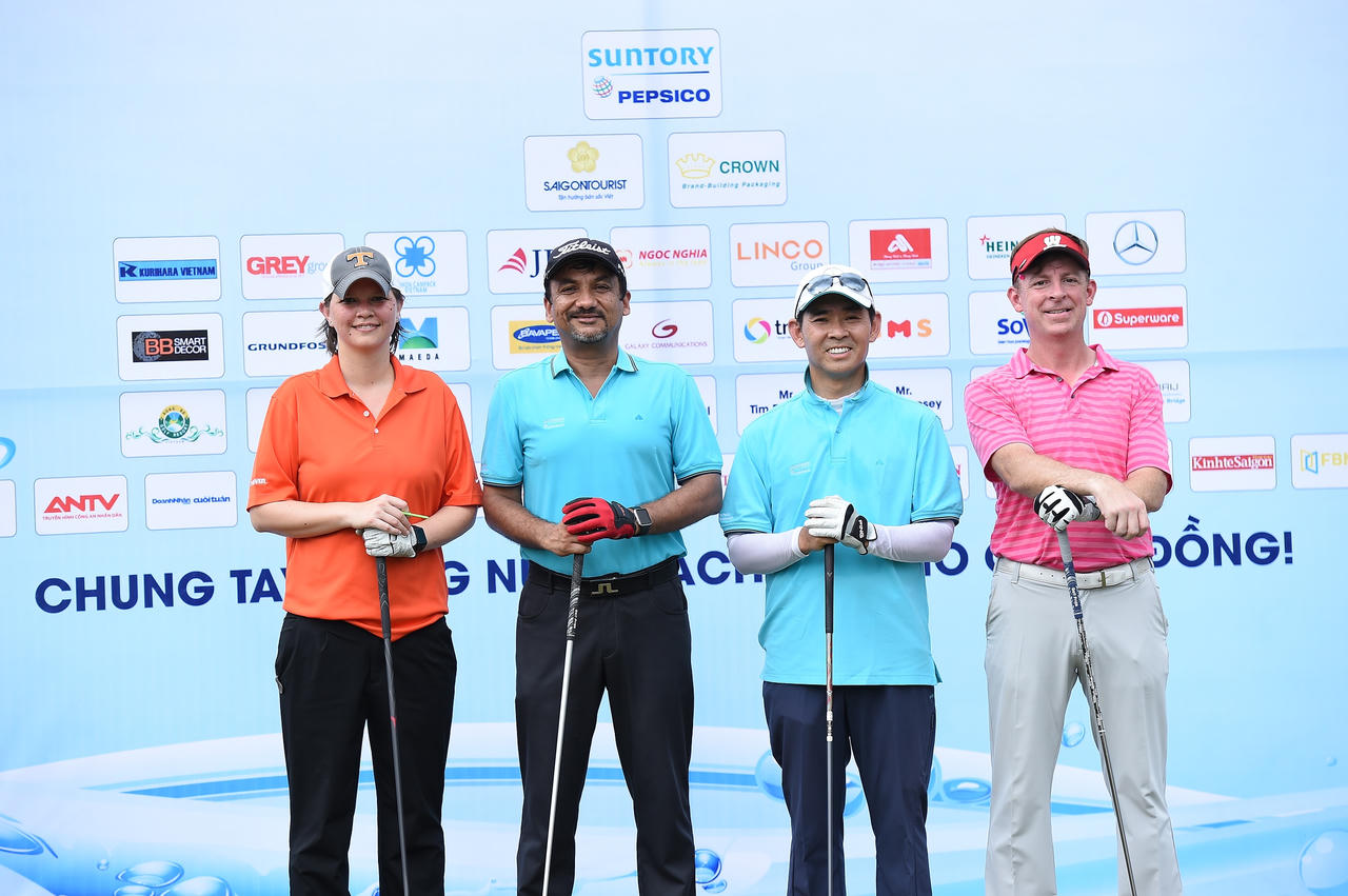 825 triệu đồng gây quỹ được trong giải gôn hữu nghị Suntory Pepsico lần thứ 15-2017