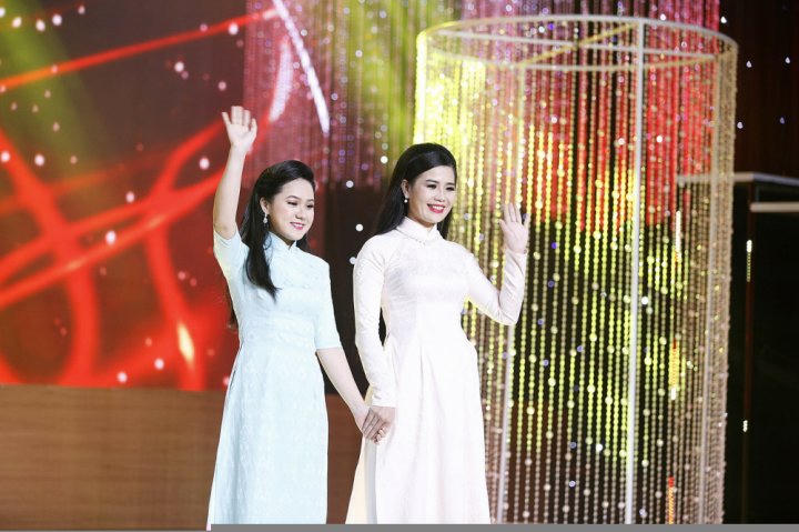 1. Dam San va Bich Ngoc