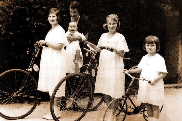 Từ công chúa thành nhà từ thiện số 1 nước Anh