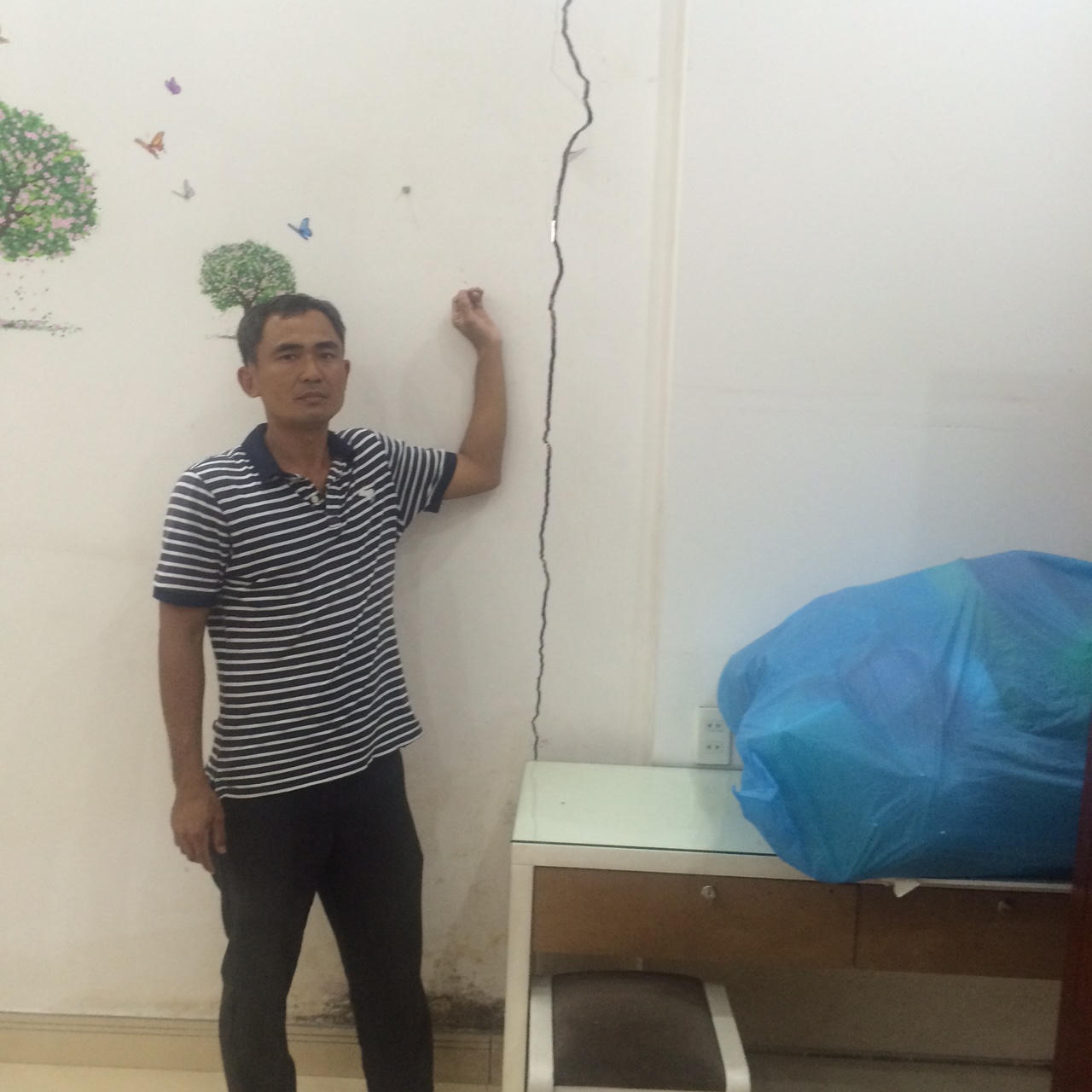 Làm sụt nhà dân, Công ty Miên Đông chây ỳ bồi thường