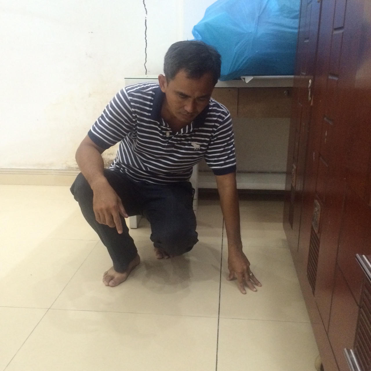 Làm sụt nhà dân, Công ty Miên Đông chây ỳ bồi thường