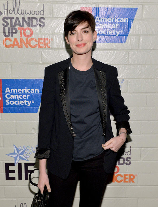 mix-blazer-linh-hoat-nhu-anne-hathaway-6