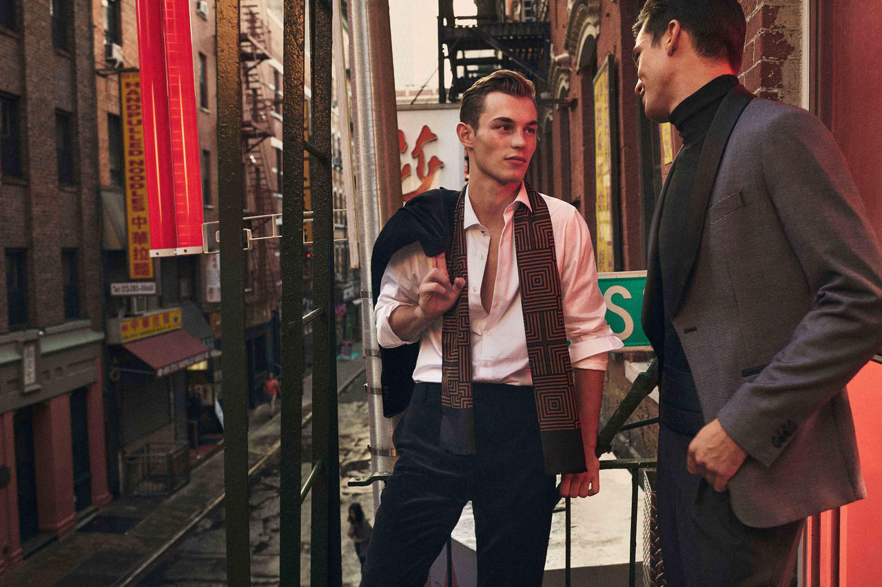 MANGO BEFORE MIDNIGHT: Chuyến hành trình quay về thập niên 70s đầy phóng khoáng