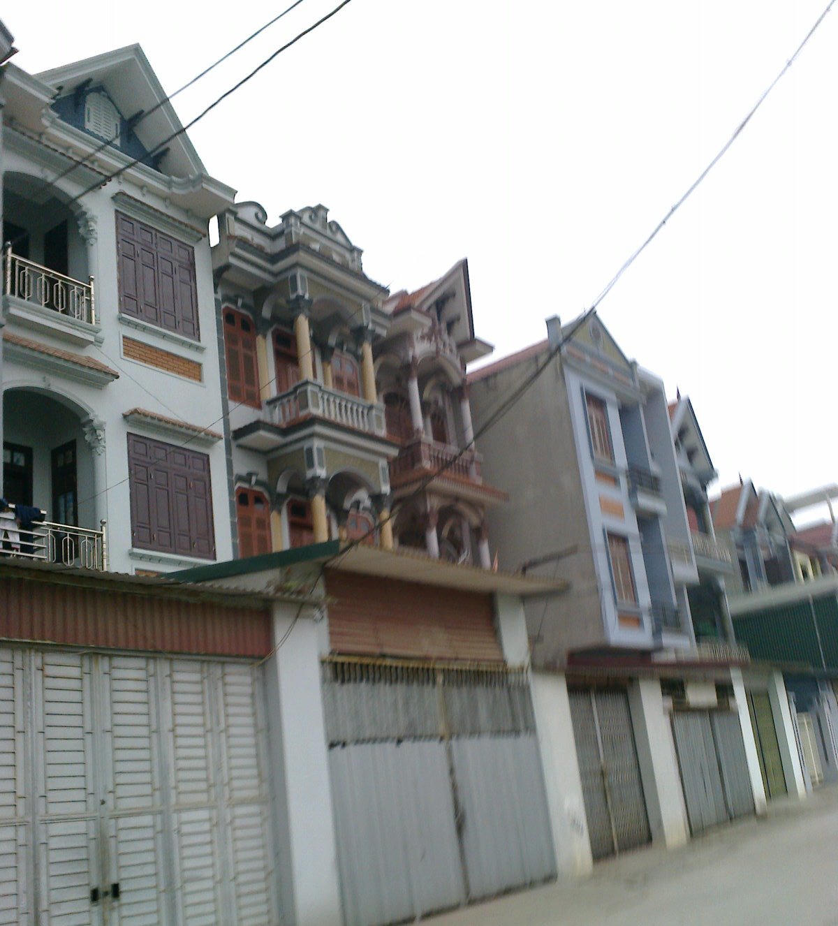 Làng chuyên hành nghề 'mua của người chán, bán cho người cần'