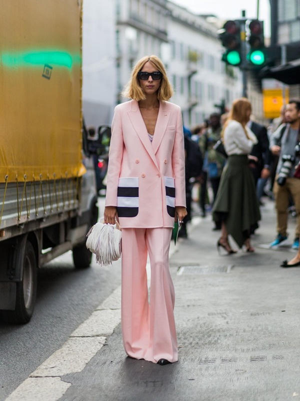 Phối đồ màu hồng cho mùa lễ hội