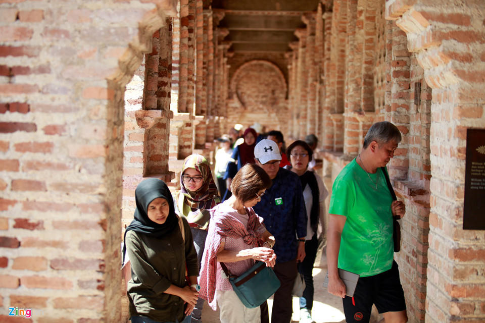 Kham pha lau dai bi an nhat Malaysia hinh anh 13