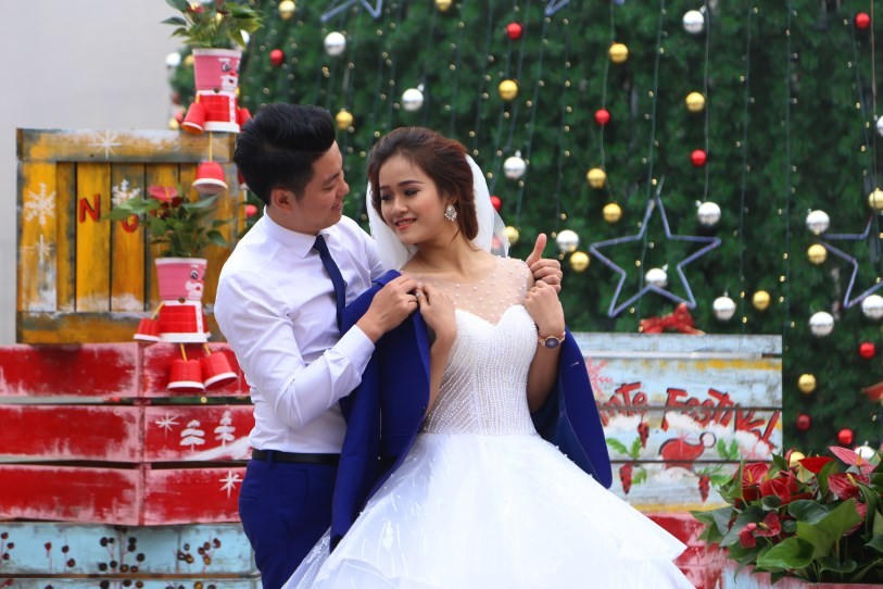 Mê mẩn sắc màu Giáng sinh trên đỉnh Bà Nà