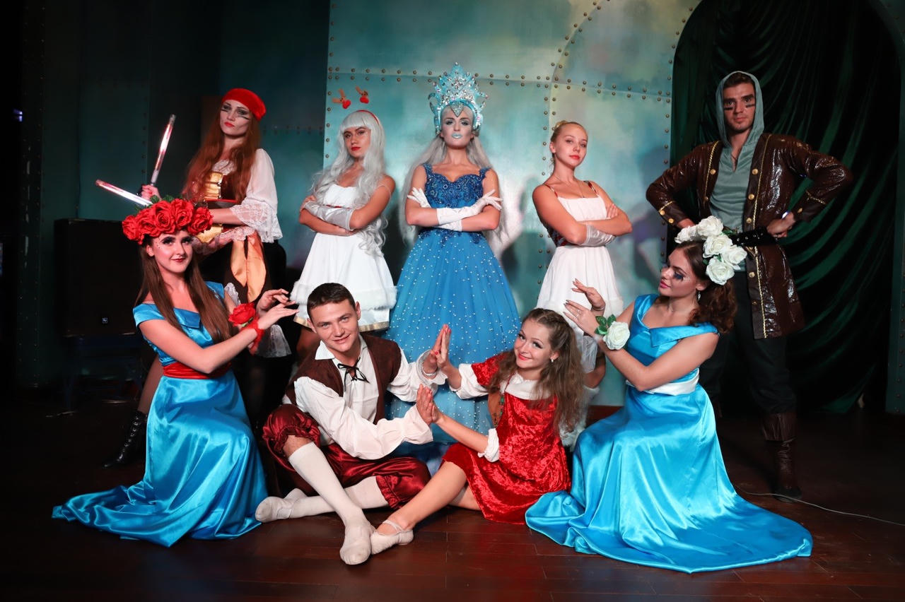 Mê mẩn sắc màu Giáng sinh trên đỉnh Bà Nà