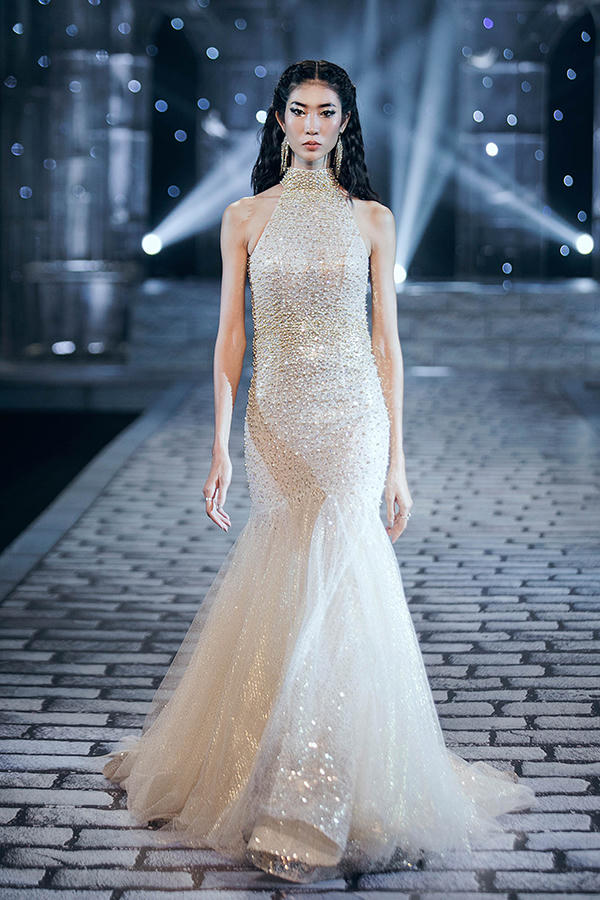 sieu-mau-lukkade-hoa-nu-than-trong-show-dien-chung-thanh-phong-9