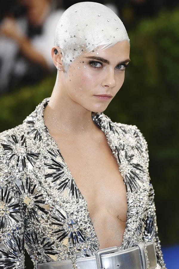 Phong cách làm đẹp ấn tượng của các mỹ nhân năm 2017