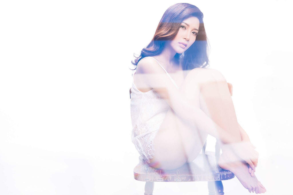 Toc Tien, Phuong Trinh, Chi Pu theo duoi phong cach goi cam nam 2017 hinh anh 14