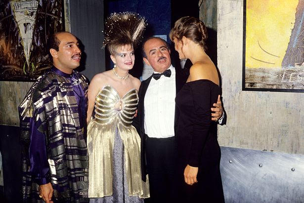 Thói chơi ngông của trùm lái súng  với 11 bà vợ