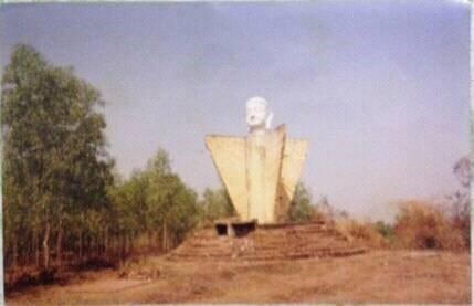 Bí mật của bức tượng “đầu Phật cô đơn” trên con dốc 47