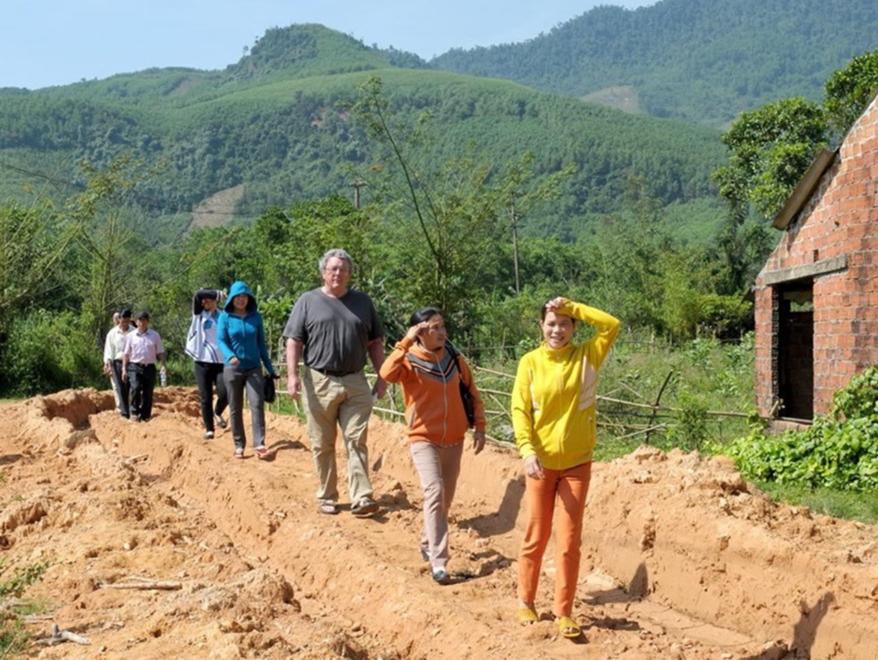 Tiếng vĩ cầm nối 'âm – dương' ở chứng tích Sơn Mỹ