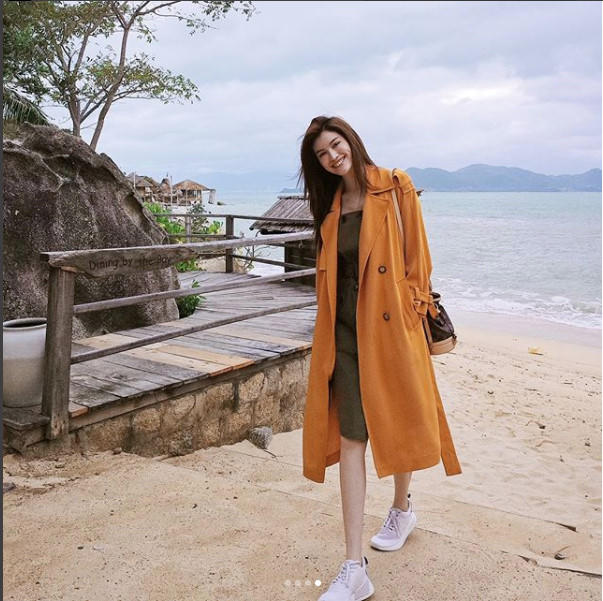 Nguoi mau Victoria's Secret khoe anh chup tai Nha Trang hinh anh 2