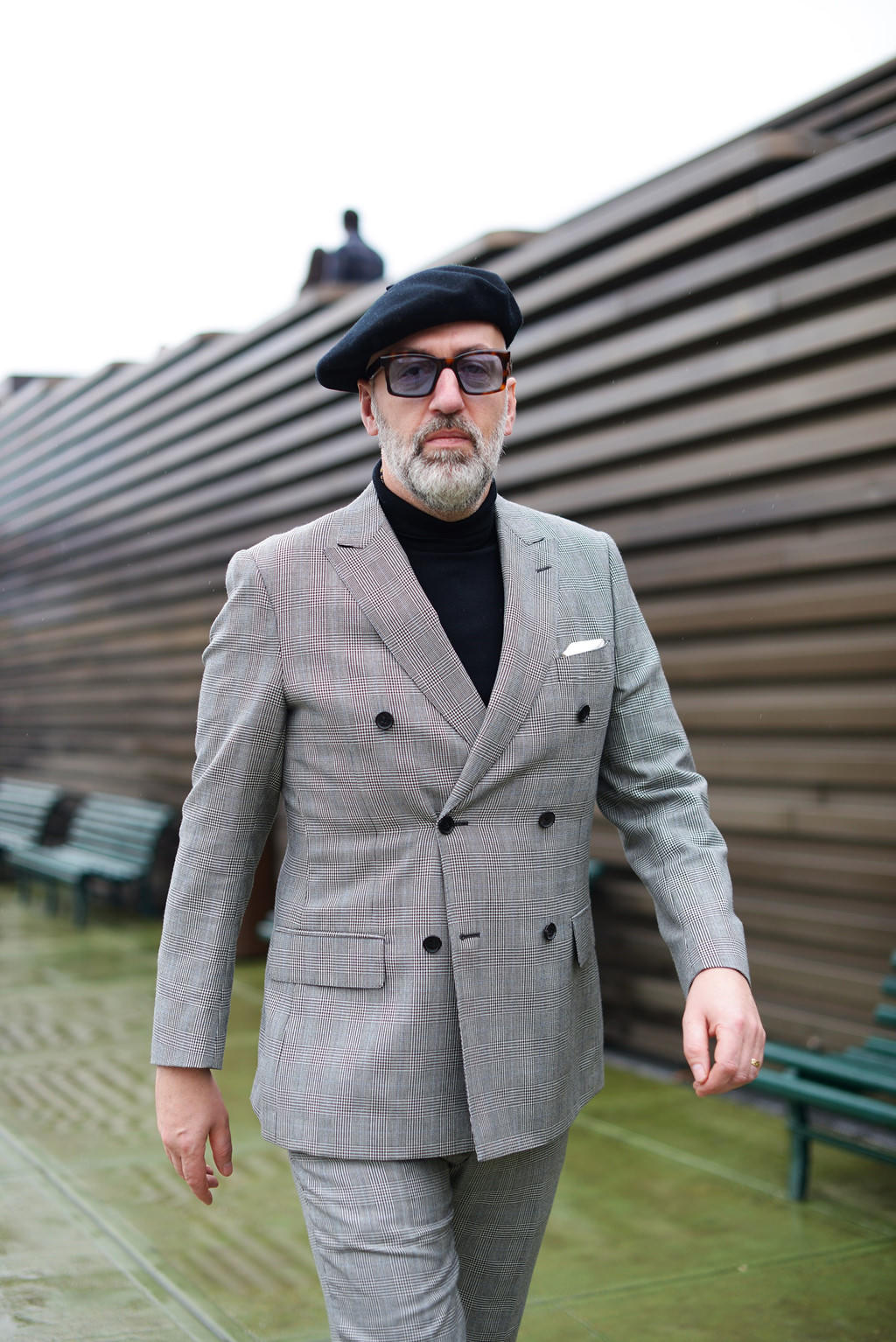 Nhung cu ong sanh dieu nhat tuan le thoi trang thu dong 2018 hinh anh 5