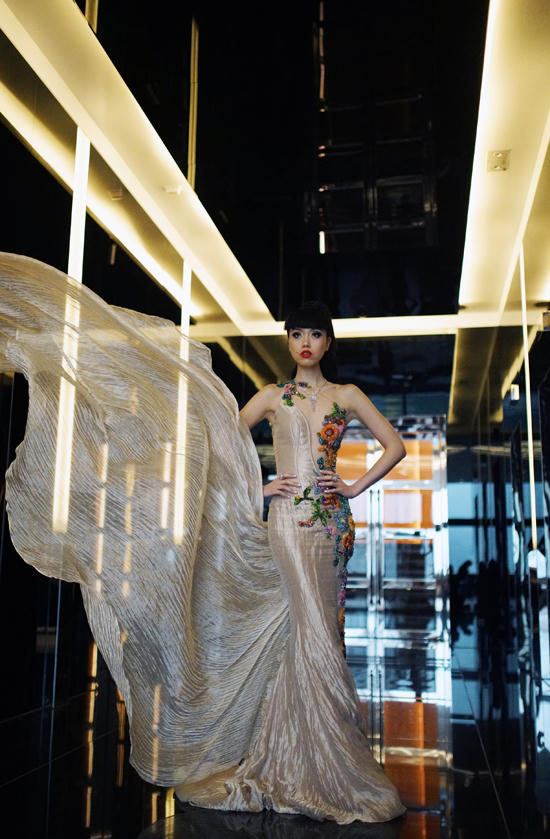 Siêu mẫu cũng bày tỏ, J Winter Fashion Show 2018 tại Hong Kong là sự kiện đầu tiên trong chuỗi 3 hoạt động lớn mà cô dự định sẽ thực hiện trong năm nay.&nbsp;