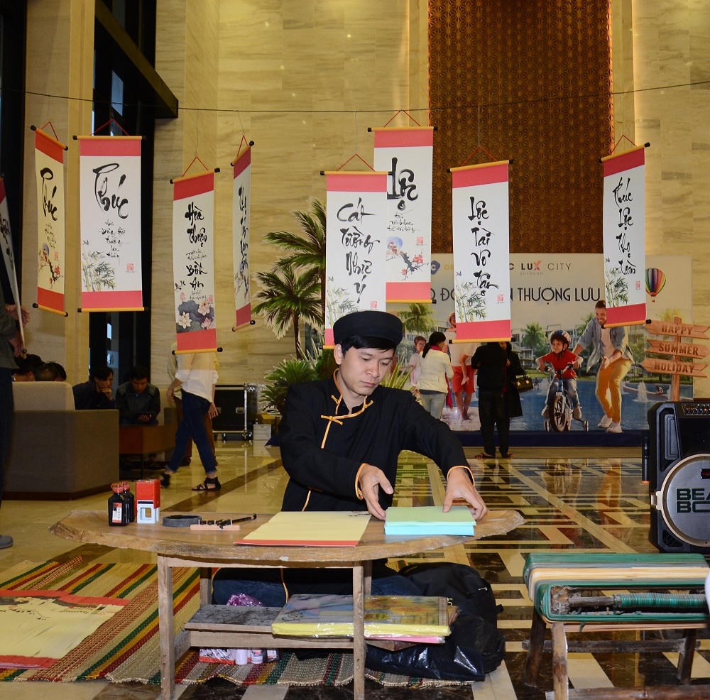 Chủ nhân 18 căn condotel và nhà phố FLC Quy Nhơn “ngẫu hứng” song ca cùng ngôi sao trong chương trình nghệ thuật tri ân khách hàng