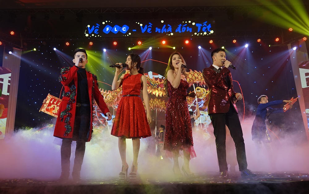 Chủ nhân 18 căn condotel và nhà phố FLC Quy Nhơn “ngẫu hứng” song ca cùng ngôi sao trong chương trình nghệ thuật tri ân khách hàng