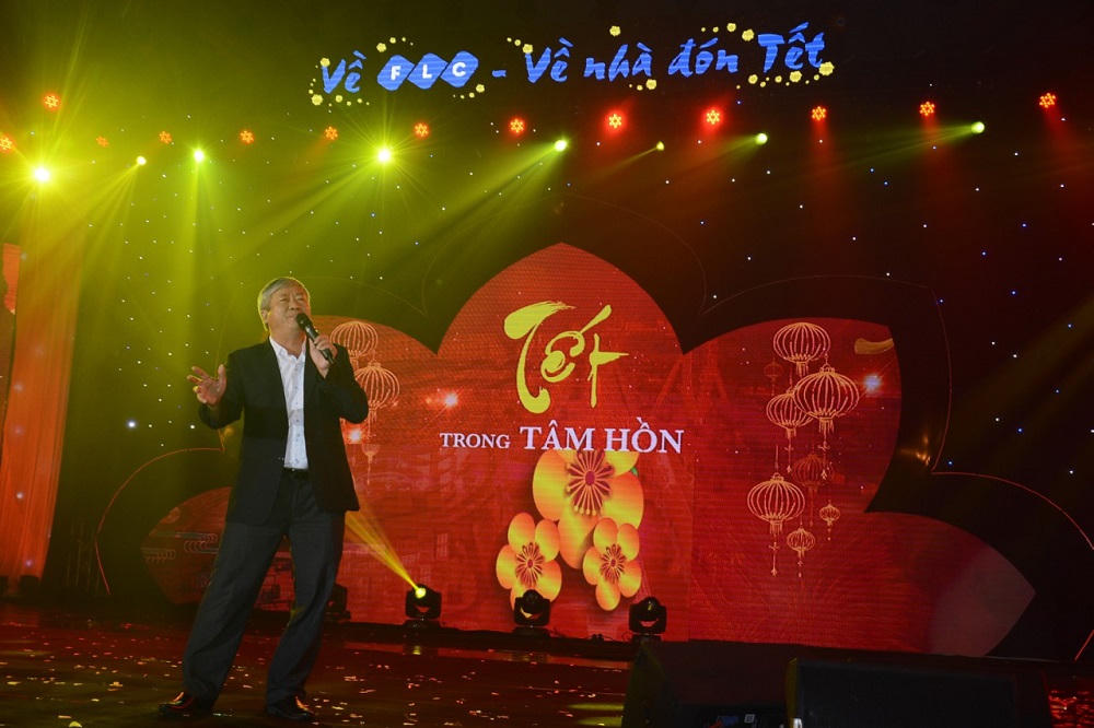 Chủ nhân 18 căn condotel và nhà phố FLC Quy Nhơn “ngẫu hứng” song ca cùng ngôi sao trong chương trình nghệ thuật tri ân khách hàng