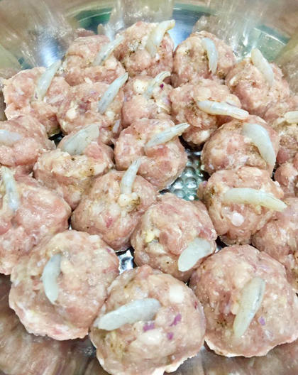 Làm xíu mại tôm thơm ngon chỉ với 3 nguyên liệu đơn giản