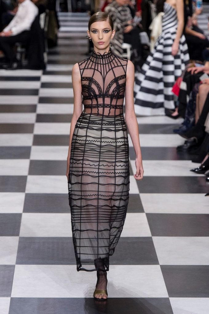 Loạt thiết kế lộng lẫy trên sàn diễn Haute Couture xuân 2018